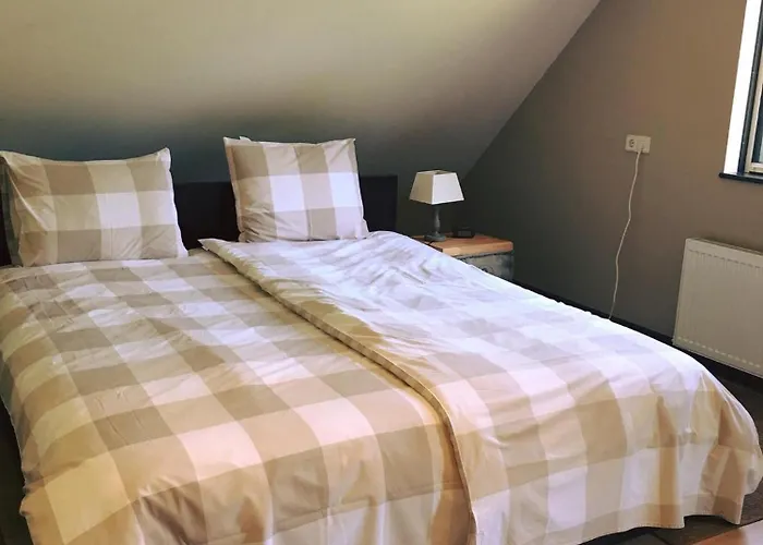 Bed and Breakfast Prinshaerlyck Overnachten 4*